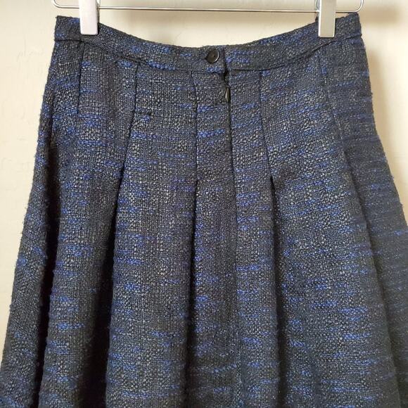 MAAC London Pleated Kimbal Skirt - Picture 7 of 12